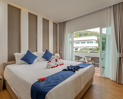 New One Bedroom Penthouse Suite with Rooftop