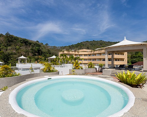 One Bedroom Penthouse Suite with Jacuzzi Rooftop