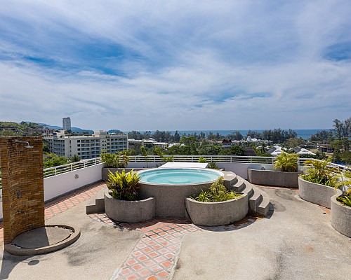 One Bedroom Penthouse Suite with Jacuzzi Rooftop