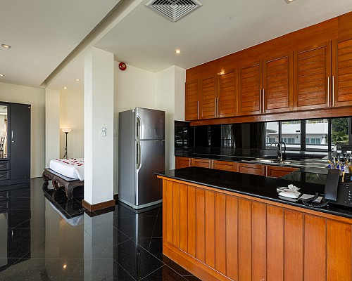 One Bedroom Penthouse Suite with Jacuzzi Rooftop