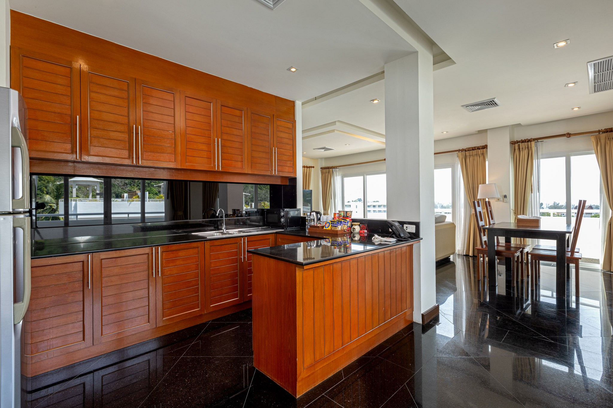 One Bedroom Penthouse Suite with Jacuzzi Rooftop