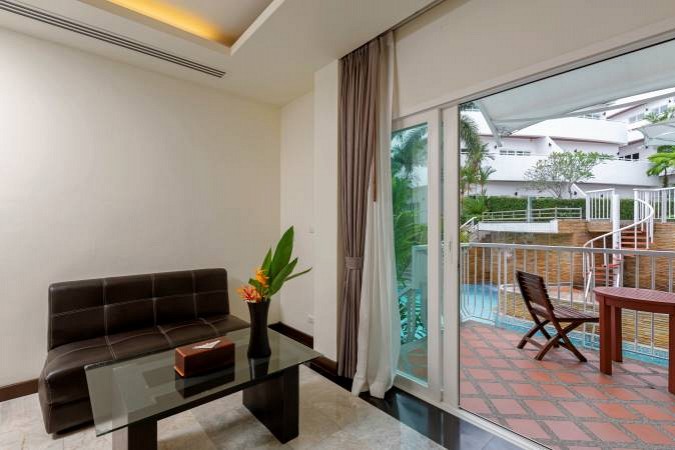 2 Bedroom Family suite with bathtub