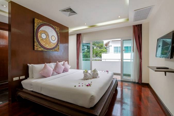 3 Bedroom With Jacuzzi Rooftop