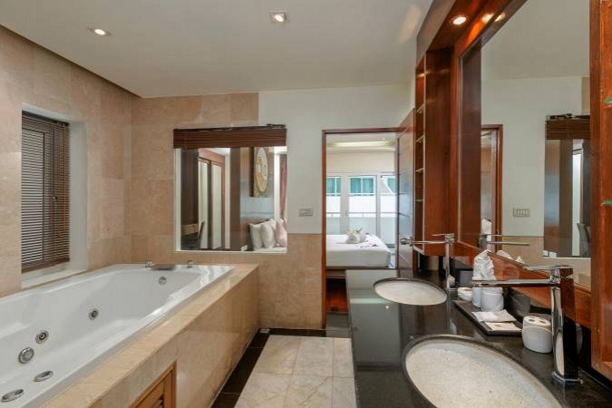 3 Bedroom With Jacuzzi Rooftop