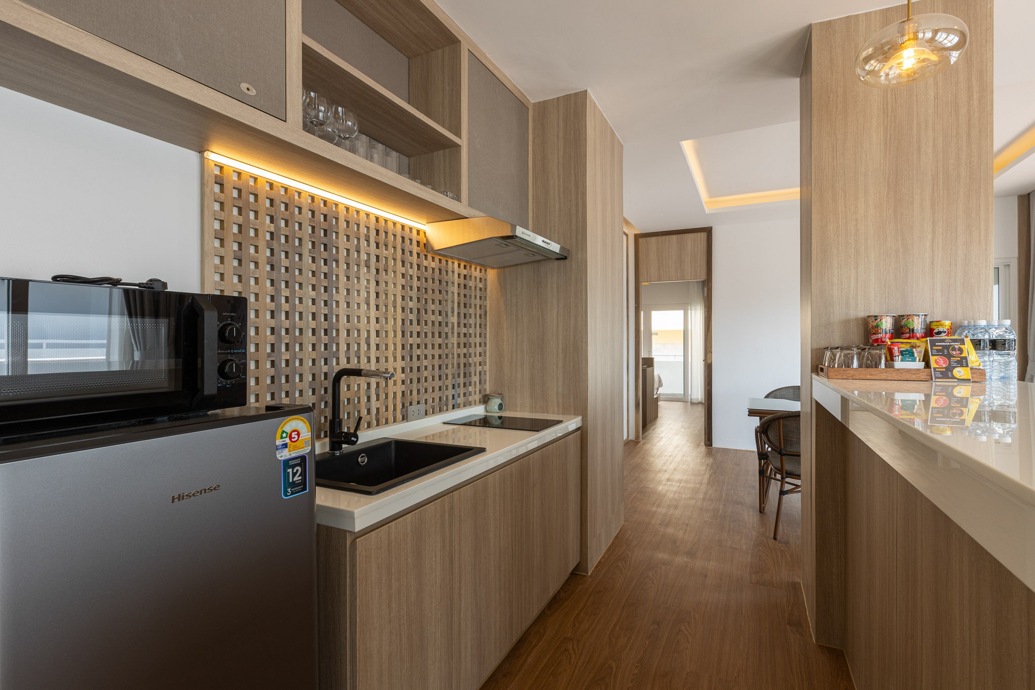 New Three Bedroom with Jaccuzzi Rooftop