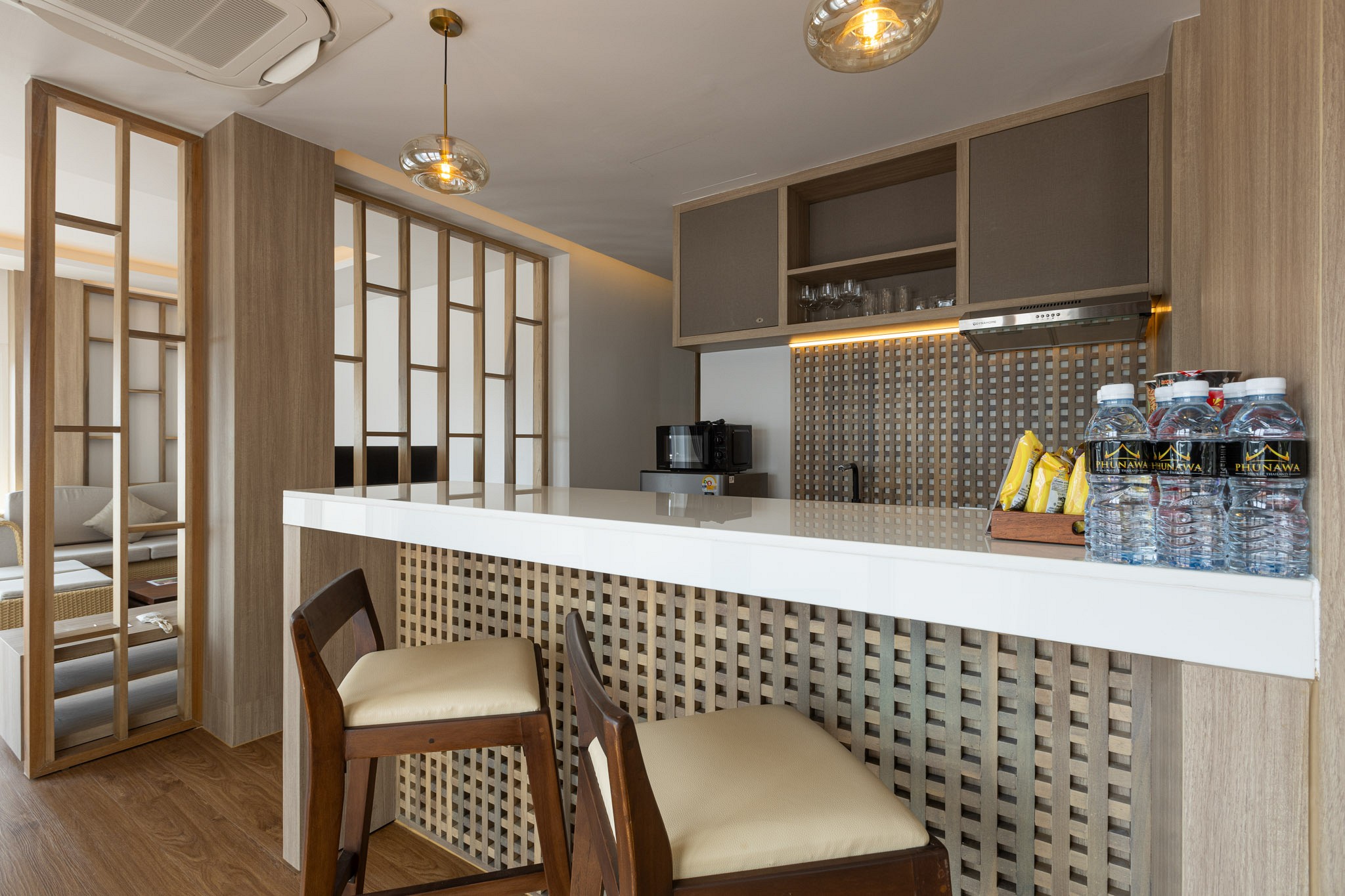 New Three Bedroom with Jaccuzzi Rooftop