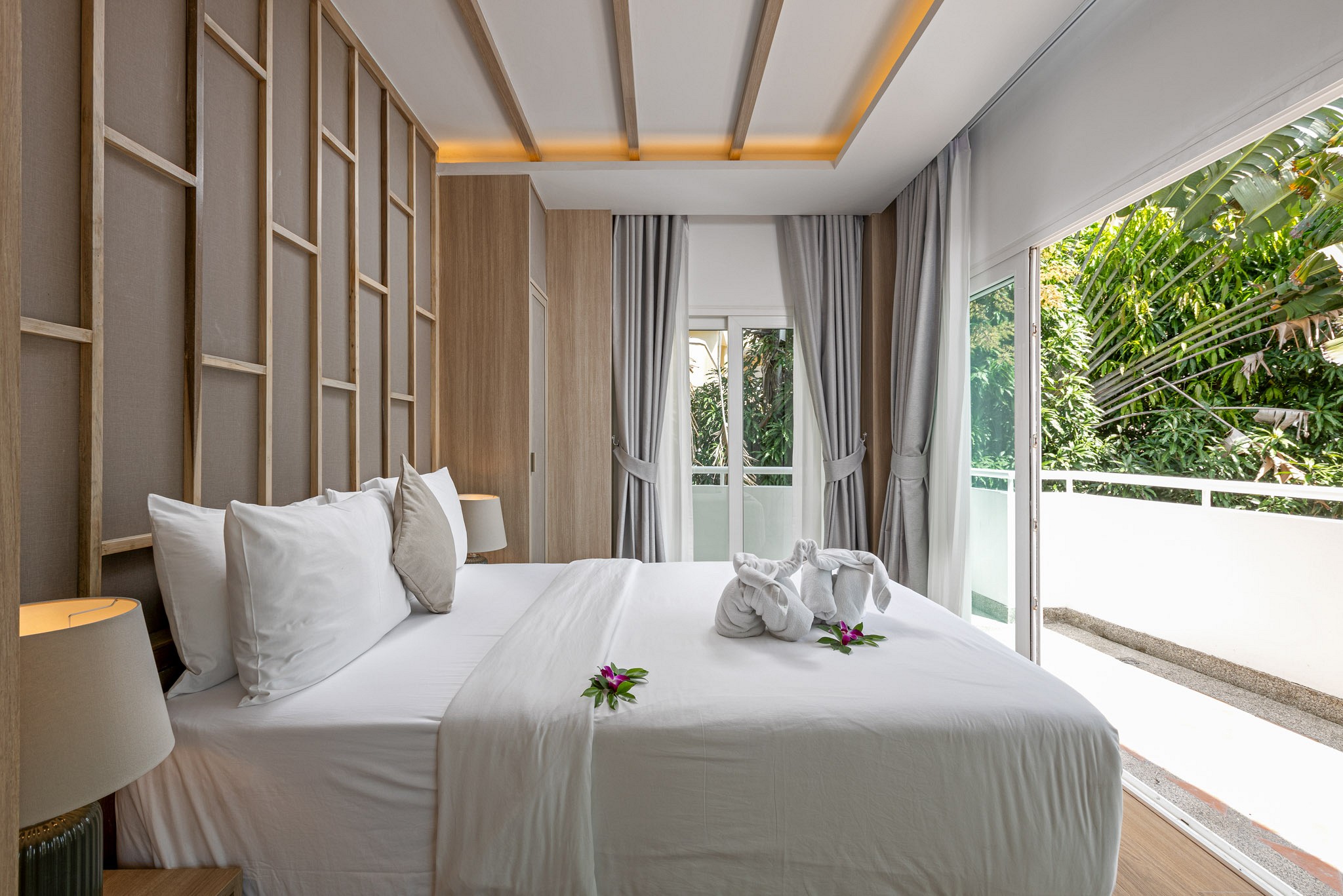 New Three Bedroom with Jaccuzzi Rooftop