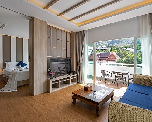 New One Bedroom Penthouse Suite with Jacuzzi Rooftop