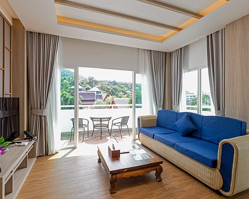 New One Bedroom Penthouse Suite with Jacuzzi Rooftop