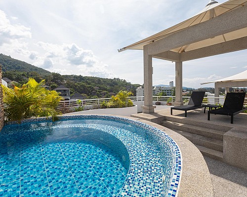 New One Bedroom Penthouse Suite with Jacuzzi Rooftop
