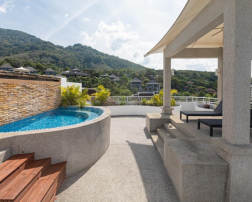 New One Bedroom Penthouse Suite with Jacuzzi Rooftop