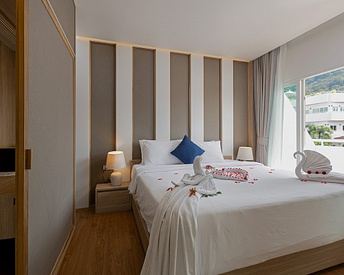 New One Bedroom Penthouse Suite with Jacuzzi Rooftop