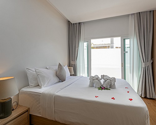 New Three Bedroom with Jaccuzzi Rooftop