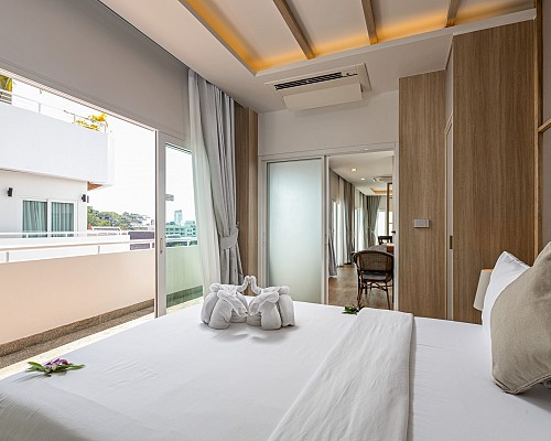 New Three Bedroom with Jaccuzzi Rooftop