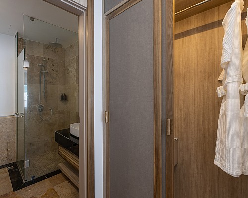 New Two Bedroom Grand(Connecting Rooms)