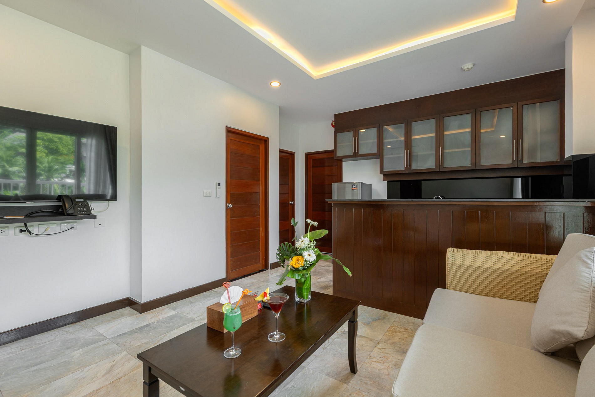 2 Bedroom Family suite with bathtub