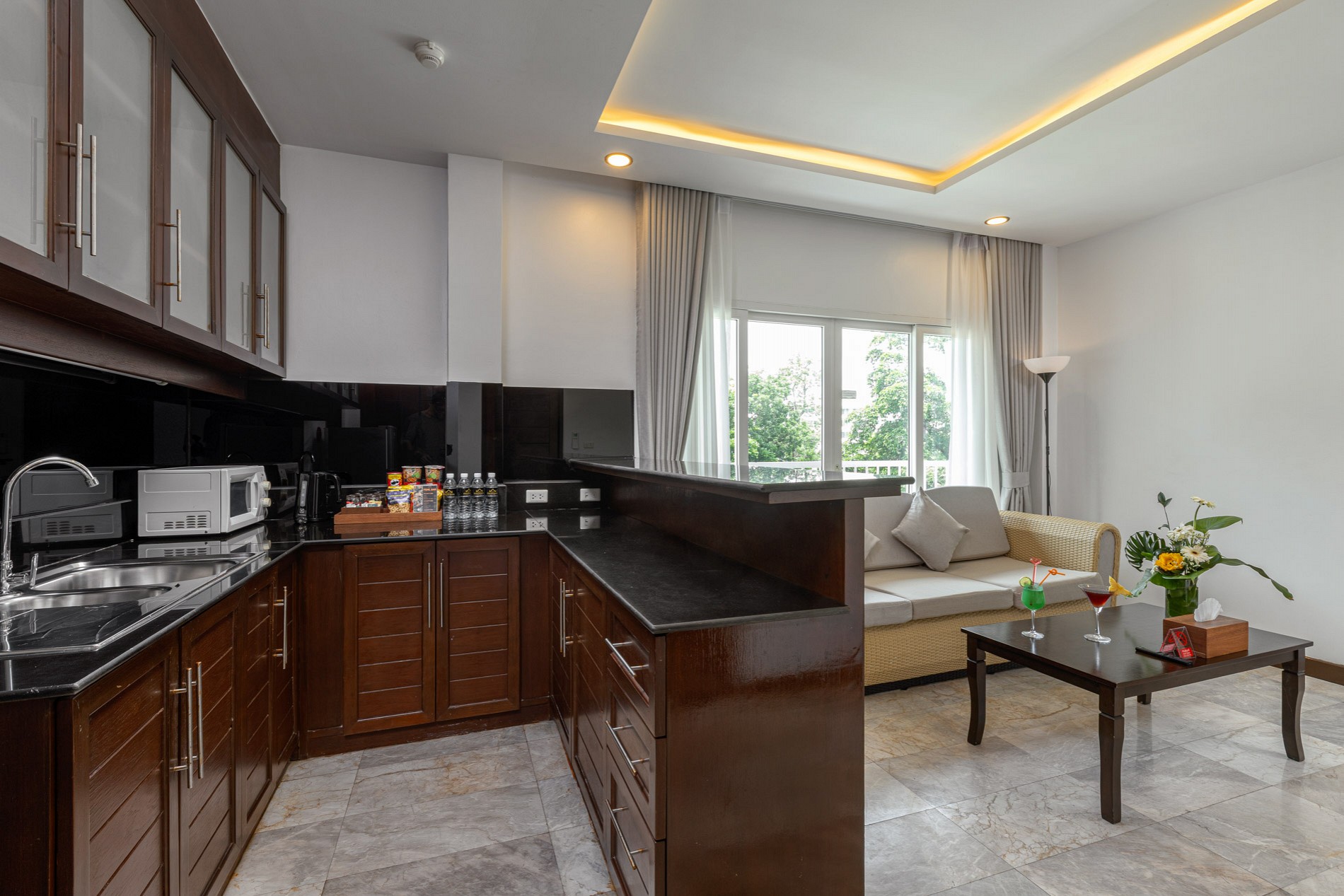 2 Bedroom Family suite with bathtub