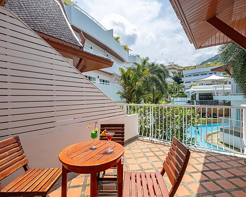 2 Bedroom Family Suite with Bathtub