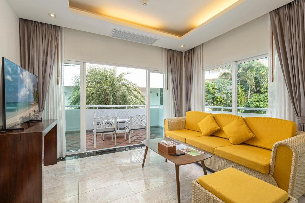 2 Bedroom Grand Family Suite