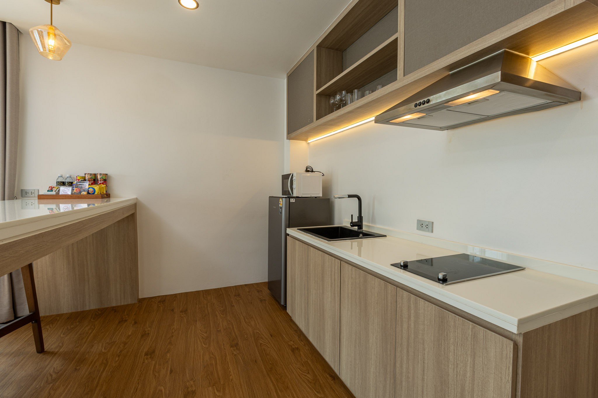 New One Bedroom Penthouse Suite with Rooftop