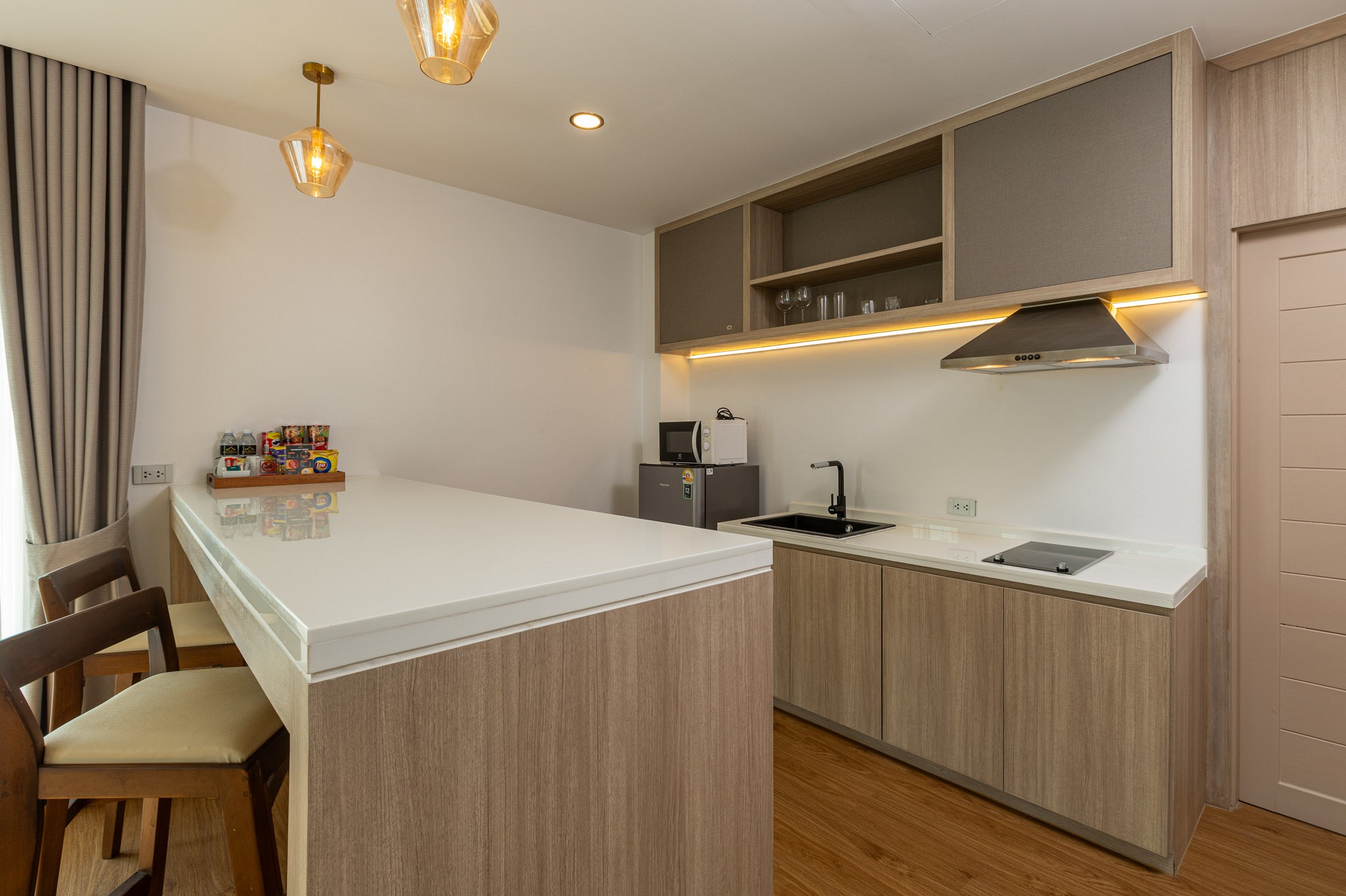 New One Bedroom Penthouse Suite with Rooftop
