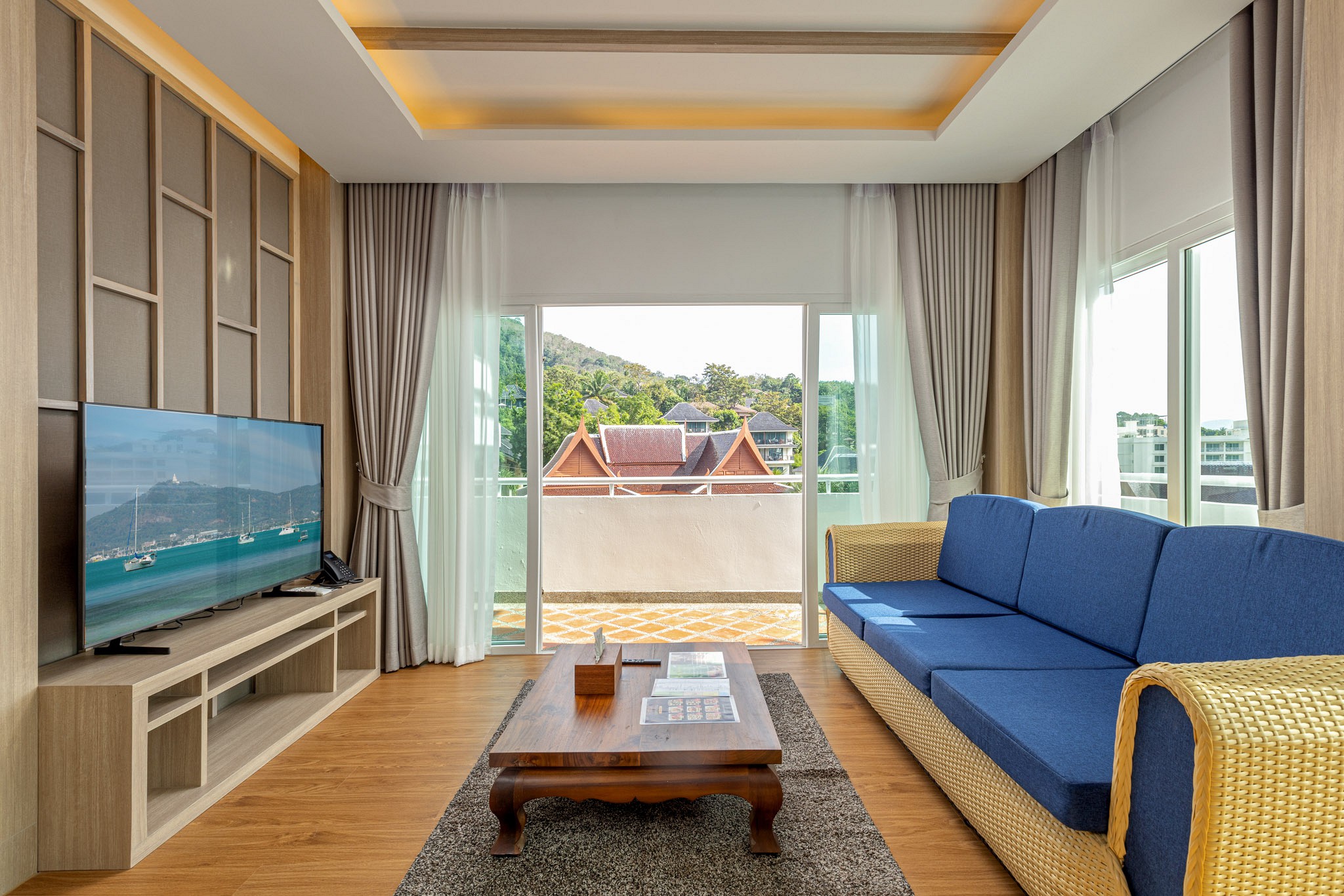 New One Bedroom Penthouse Suite with Rooftop