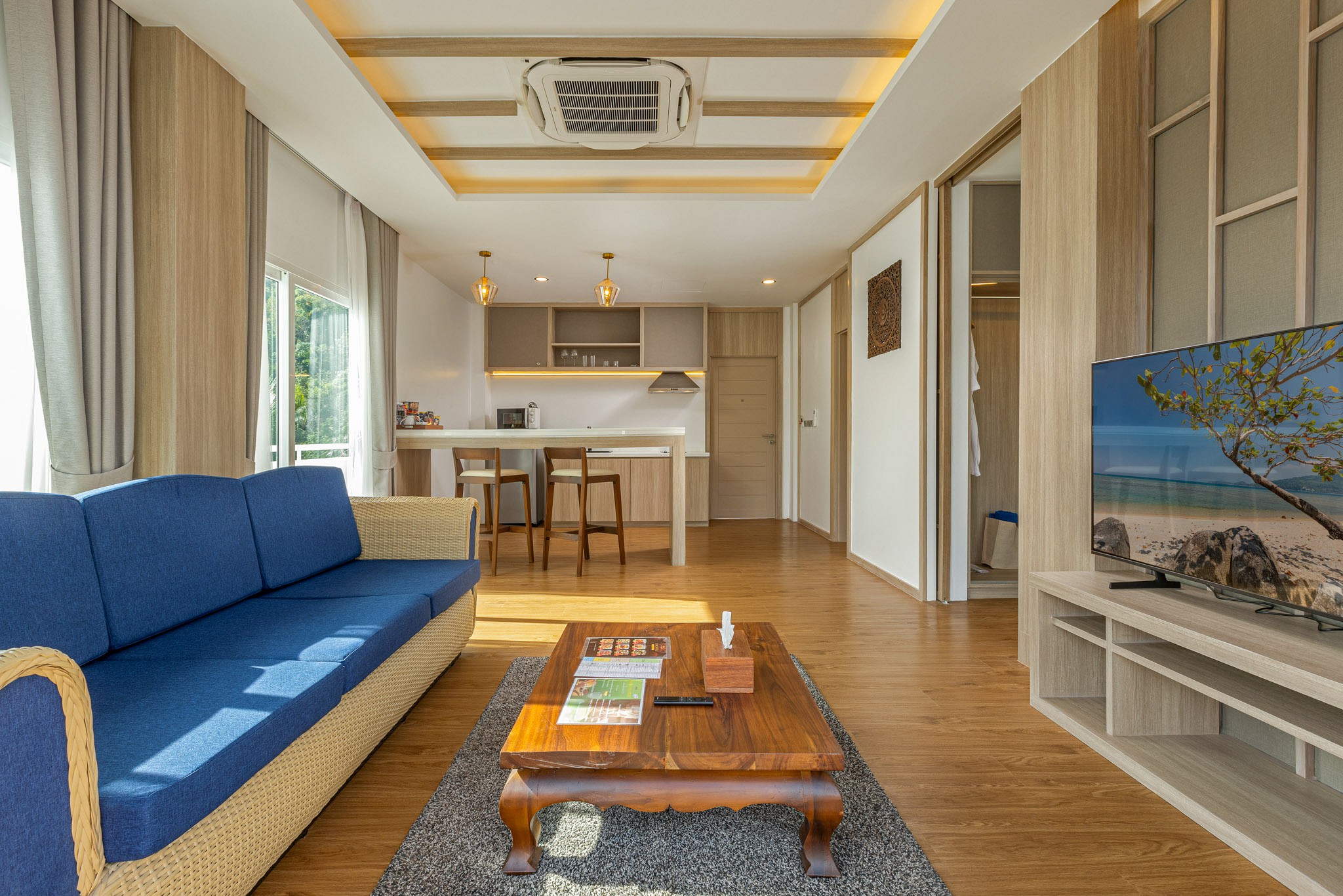 New One Bedroom Penthouse Suite with Rooftop
